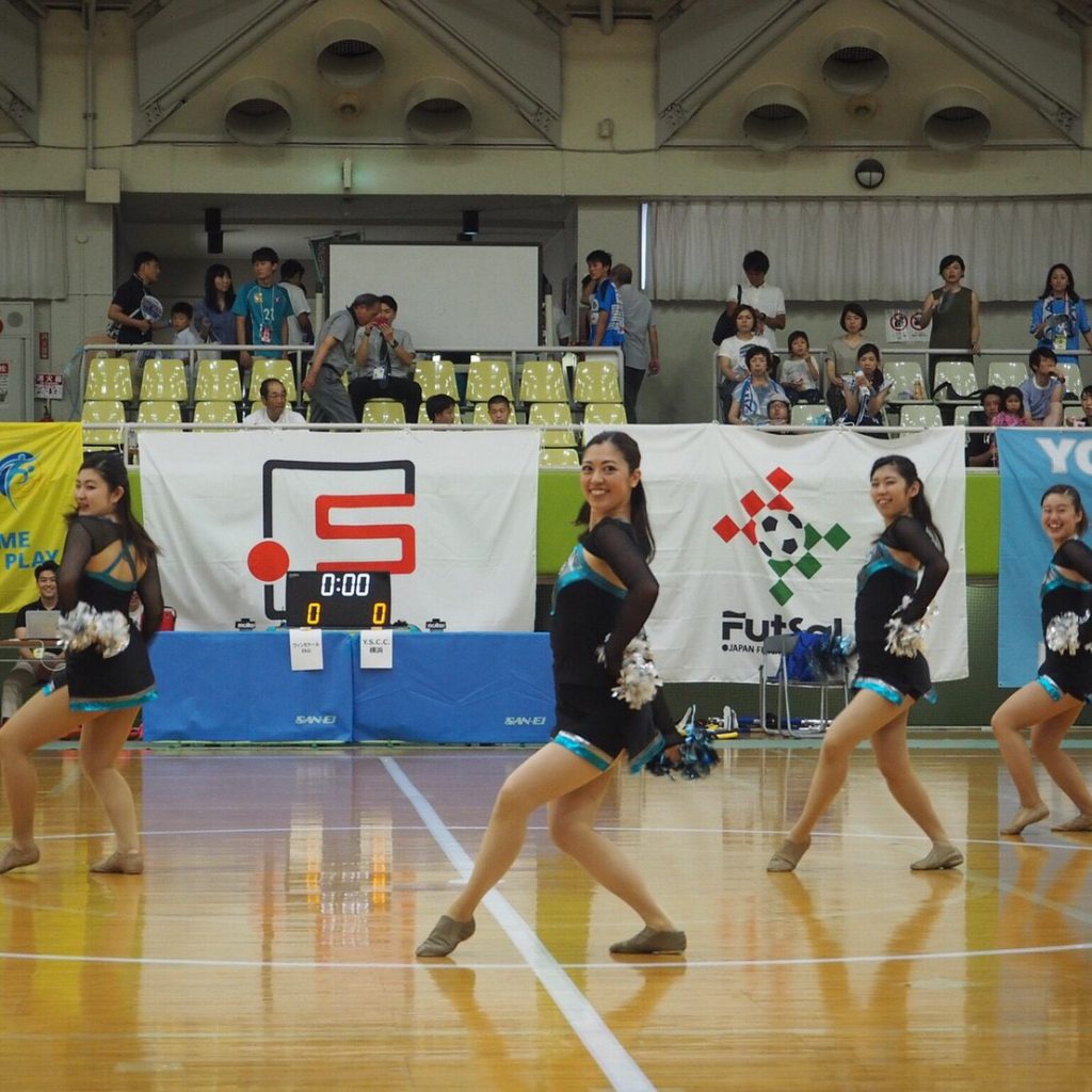 スポーツチームチアダンススクールとgravisチアダンスクラスのレッスン Gravis 神奈川 東京で人気のチア キッズチアダンススクール
