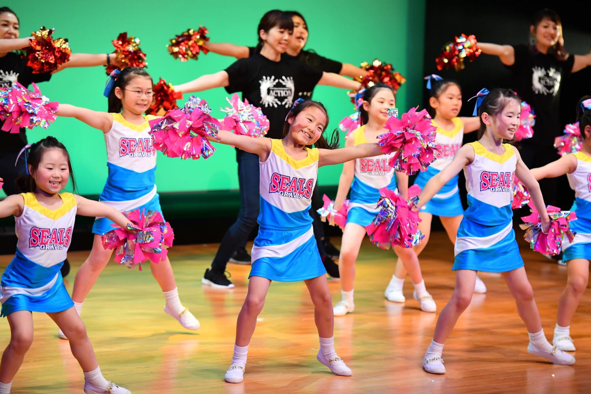 母だってチアダンス Gravis 神奈川 東京で人気のチア キッズチアダンススクール