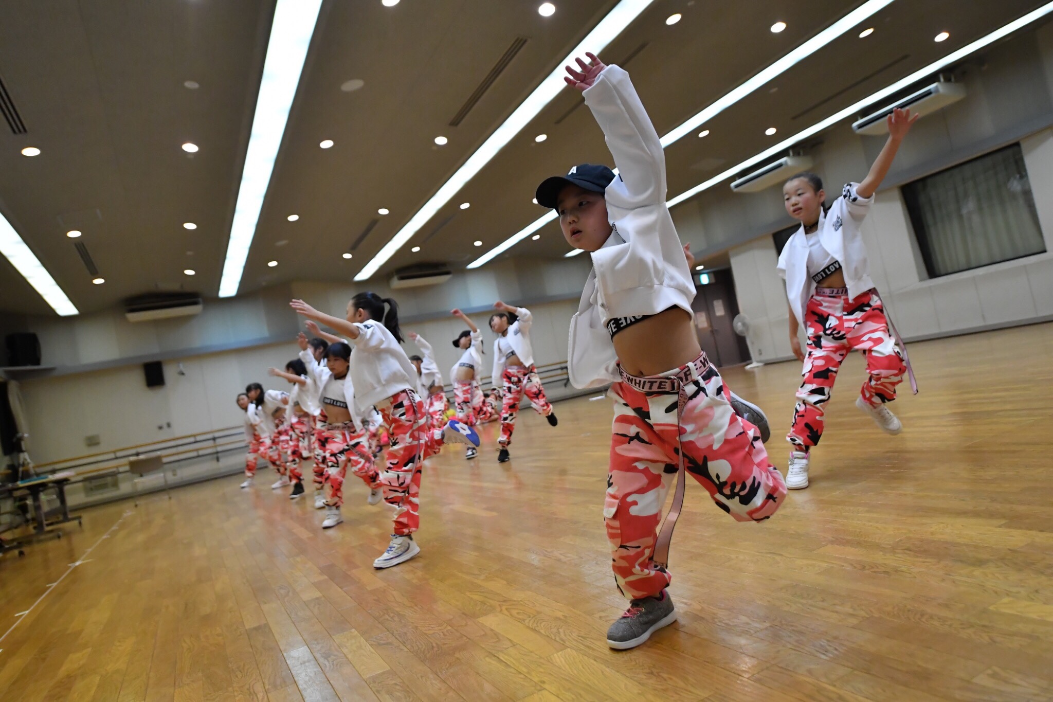ヒップホップダンスとは チアダンスの4つのジャンル〜その2〜【Gravis】神奈川・東京で人気のチア・キッズ